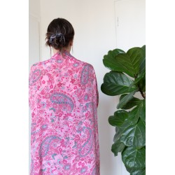 Kimono court rose à fleurs