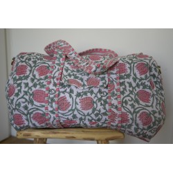 Sac de voyage matelasse rose à fleurs