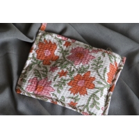 Pochette en coton matelassé