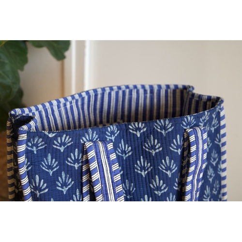 Sac cabas en coton matelassé bleu indigo