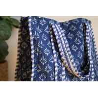 Sac cabas en coton matelassé bleu indigo