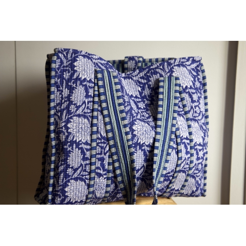 Sac cabas en coton matelassé fleurs bleus