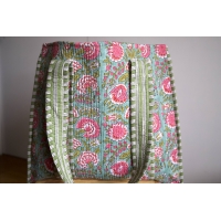 Sac cabas en coton matelassé bleu rose vert