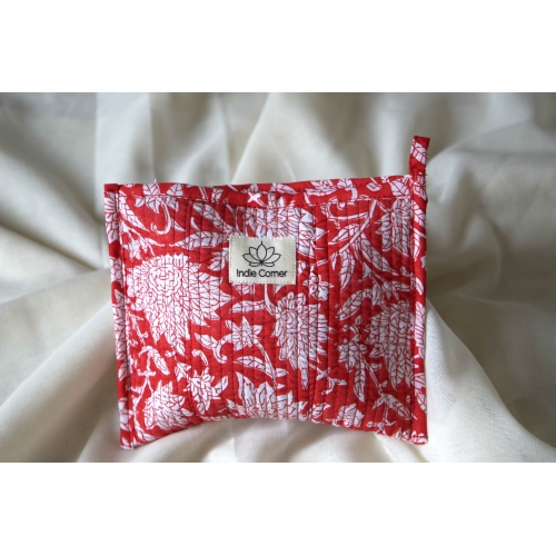 Pochette en coton matelassé rouge