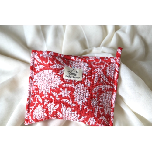 Pochette en coton matelassé rouge