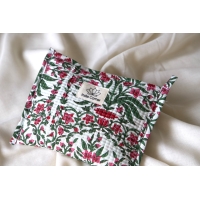 Pochette en coton matelassé fleurs roses et vertes