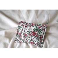 Pochette en coton matelassé fleurs roses et vertes