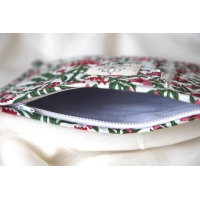 Pochette en coton matelassé fleurs roses et vertes