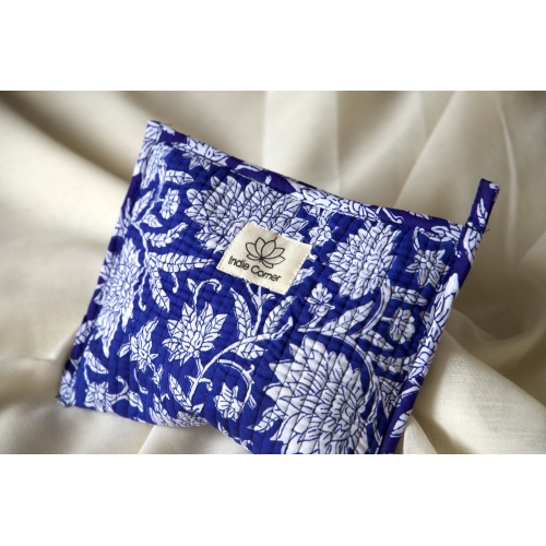 Pochette en coton matelassé bleu