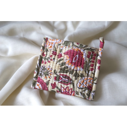 Beige quilted coin pouch