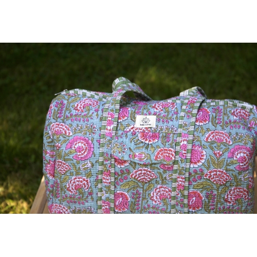 Sac de voyage matelassé bleu rose vert