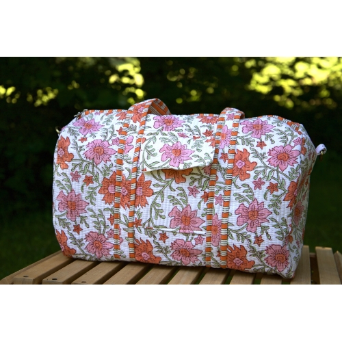 Sac de voyage matelassé fleuris blanc orange rose