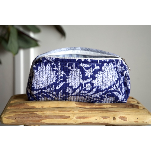 Trousse à crayon matelassé bleue