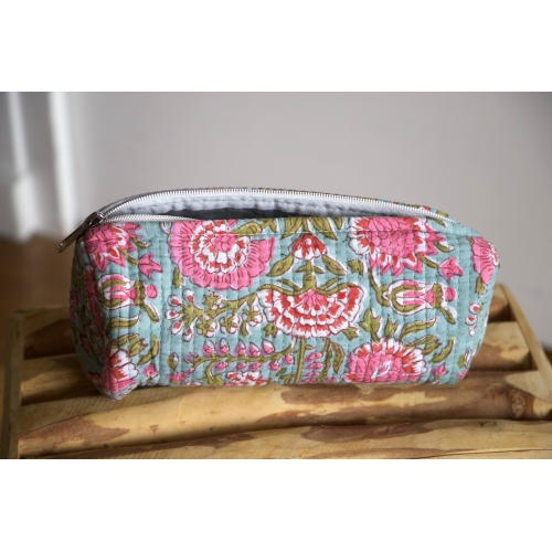Trousse à crayon matelassé bleu rose vert