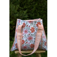 Sac cabas en coton matelassé fleuris blanc orange rose