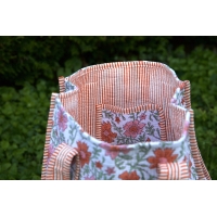 Sac cabas en coton matelassé fleuris blanc orange rose