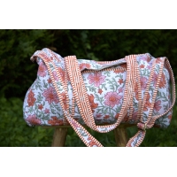 Sac de voyage matelassé fleuris blanc orange rose